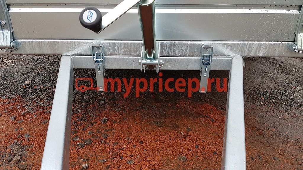 Прицеп ЛАВ 81013E 4.0